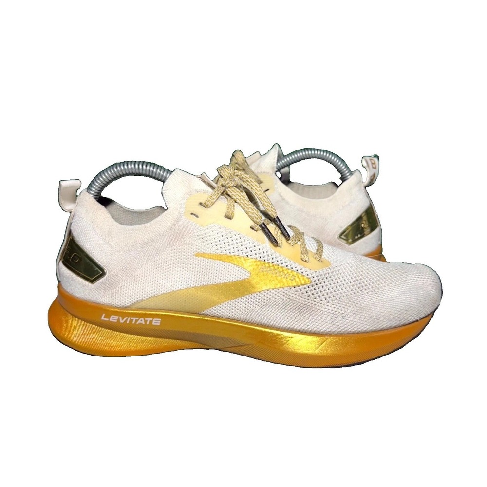 Brooks Levitate 4 Running Shoes White Gold Sneakers No Insoles Womens Size 7.5